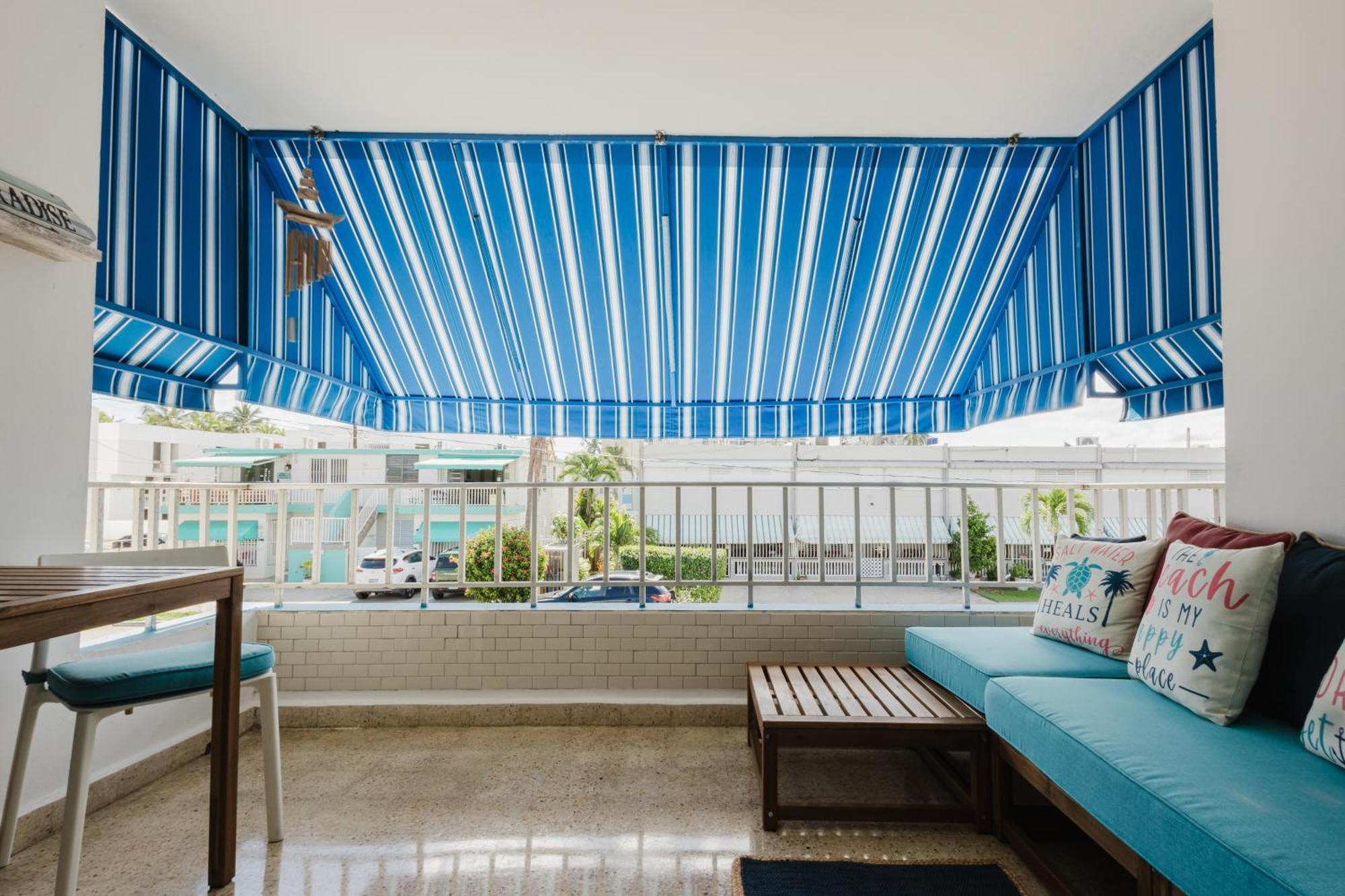 Oceanview Apartment Steps To The Beach Luquillo Buitenkant foto