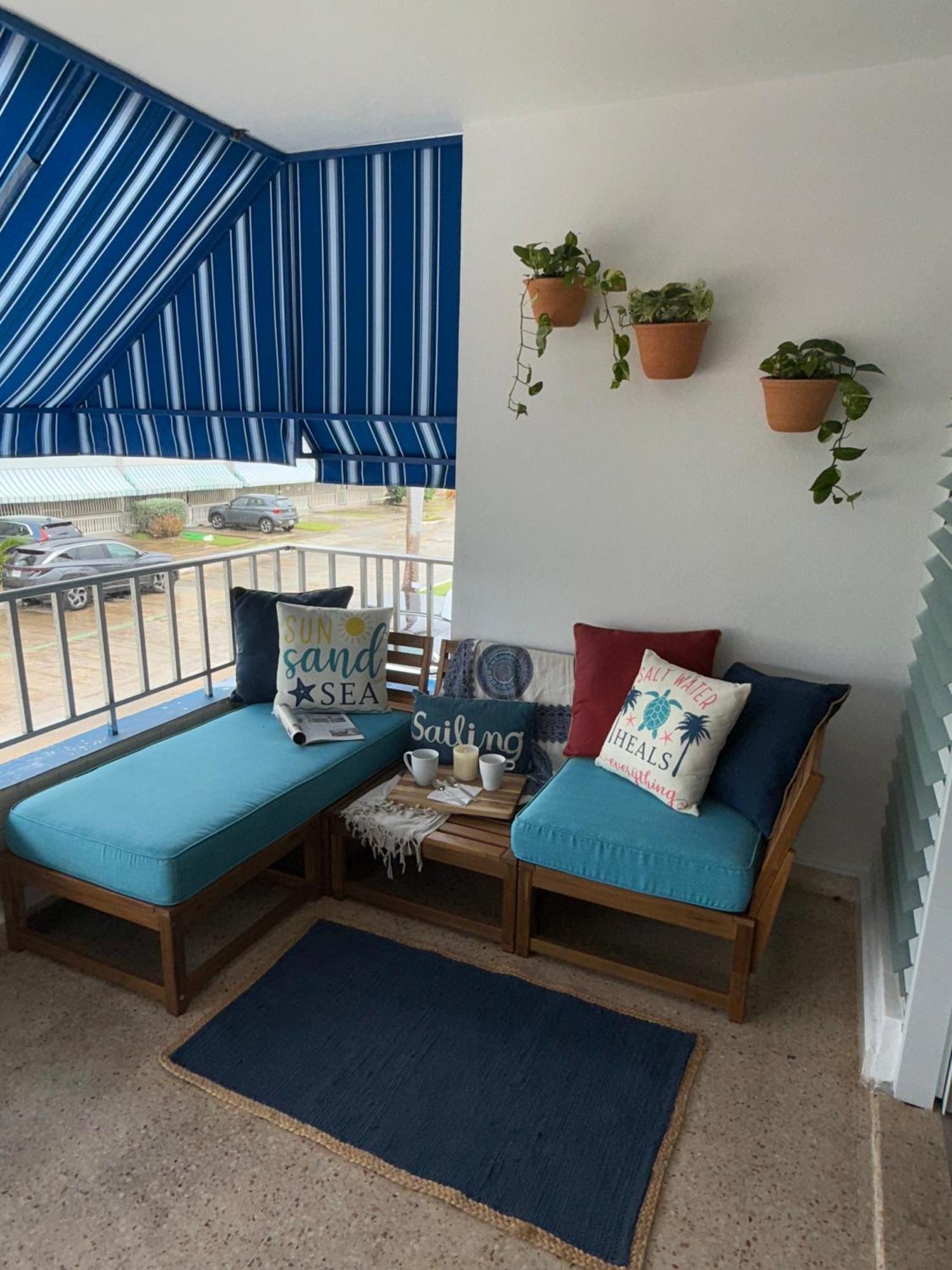Oceanview Apartment Steps To The Beach Luquillo Buitenkant foto